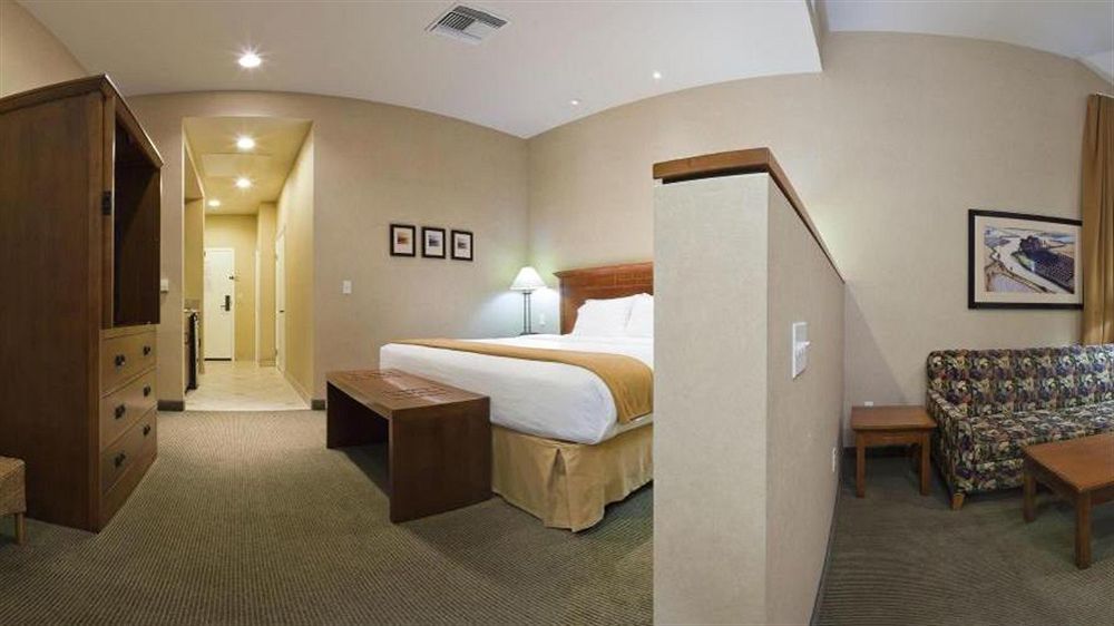 Holiday Inn Express Hotel & Suites Ventura Harbor By Ihg Exterior foto